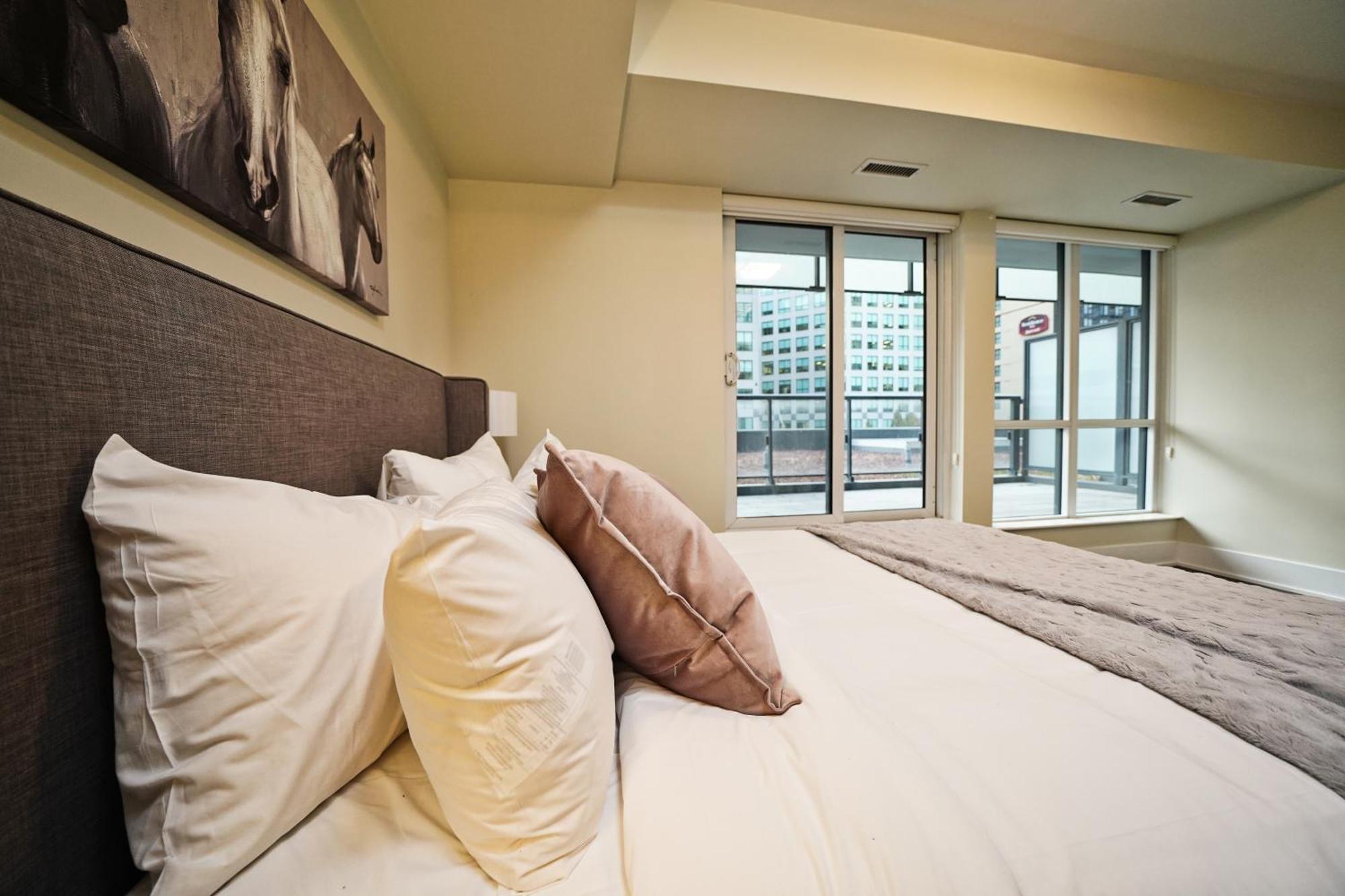 Rivetstays - The Atmos โตรอนโต ภายนอก รูปภาพ