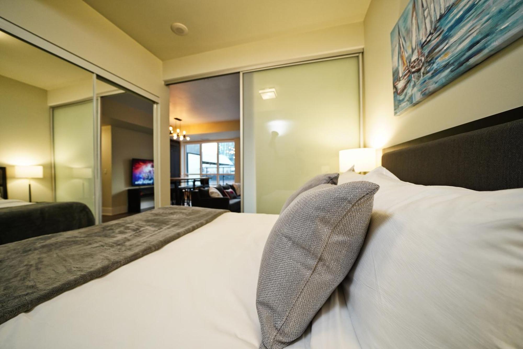 Rivetstays - The Atmos โตรอนโต ภายนอก รูปภาพ