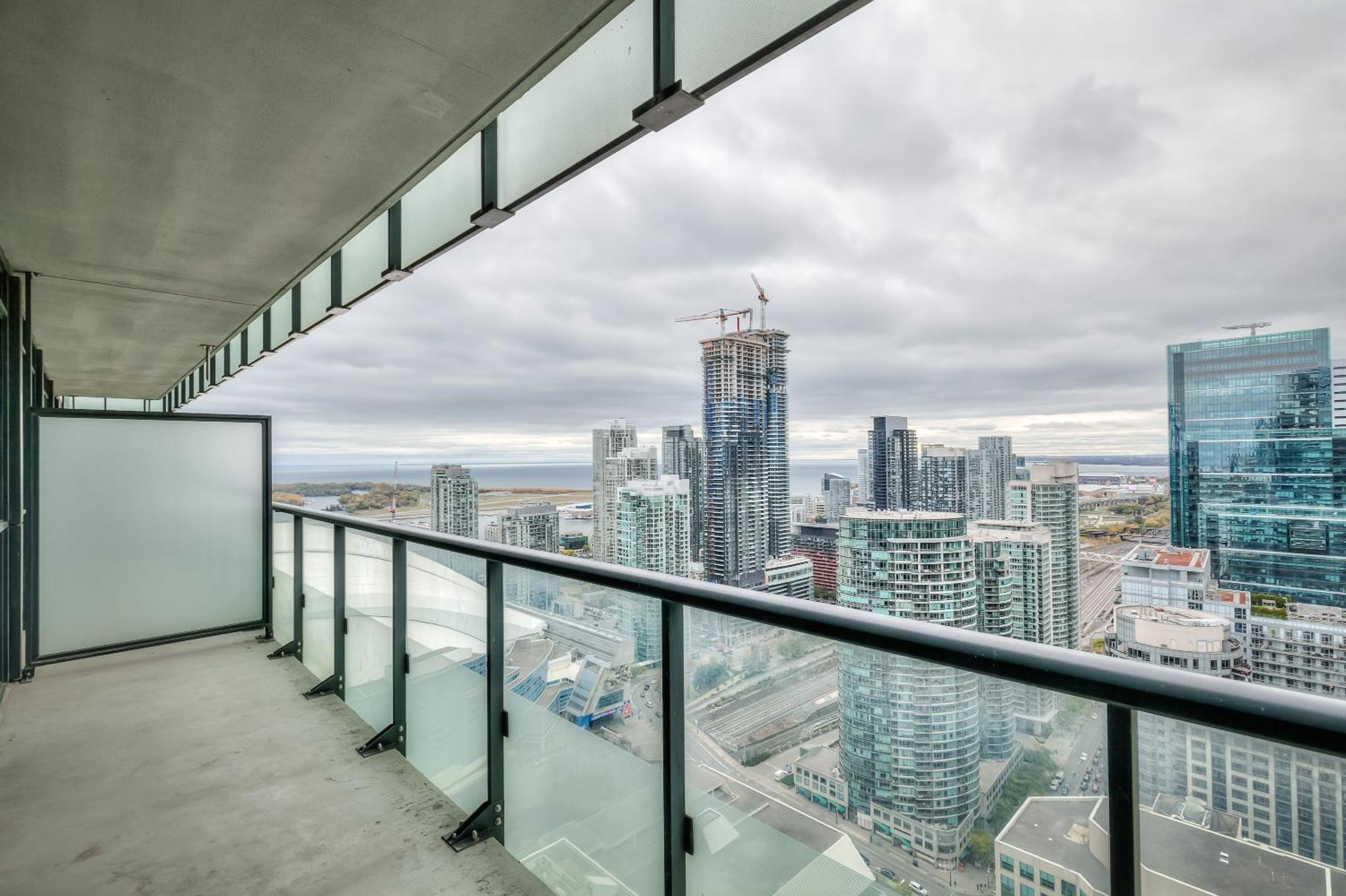 Rivetstays - The Atmos โตรอนโต ภายนอก รูปภาพ
